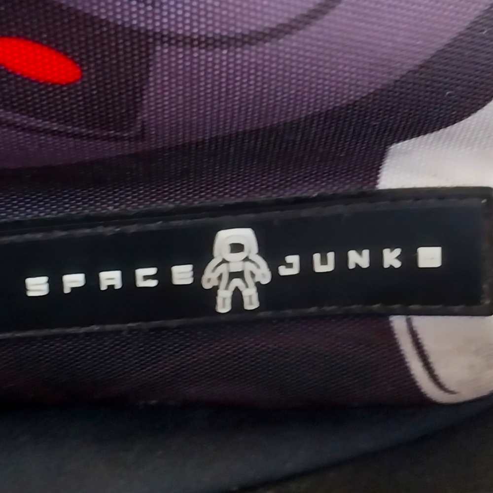 Space junk backpack - Picture 2 of 4